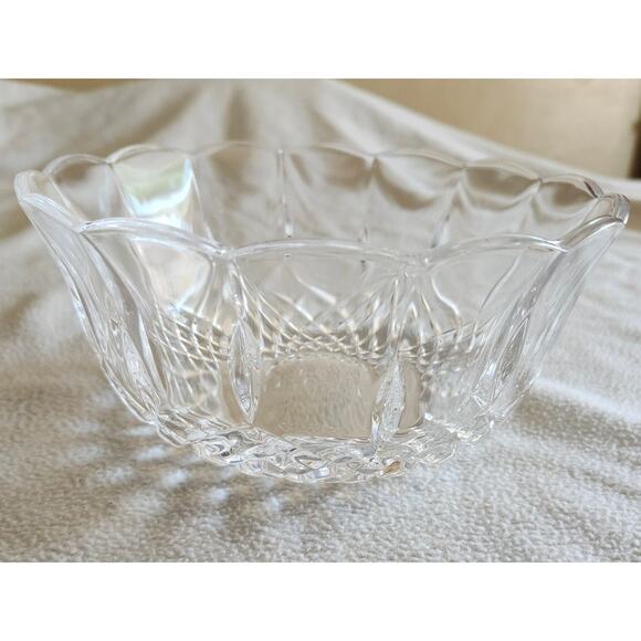 Large Crystal Scalloped Edge BOWL Serving Dish Candy Decor - Picture 4 of 6